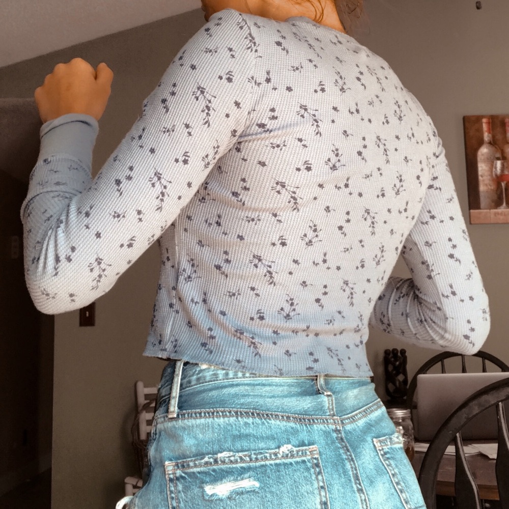 cute cropped thermal top from pacsun